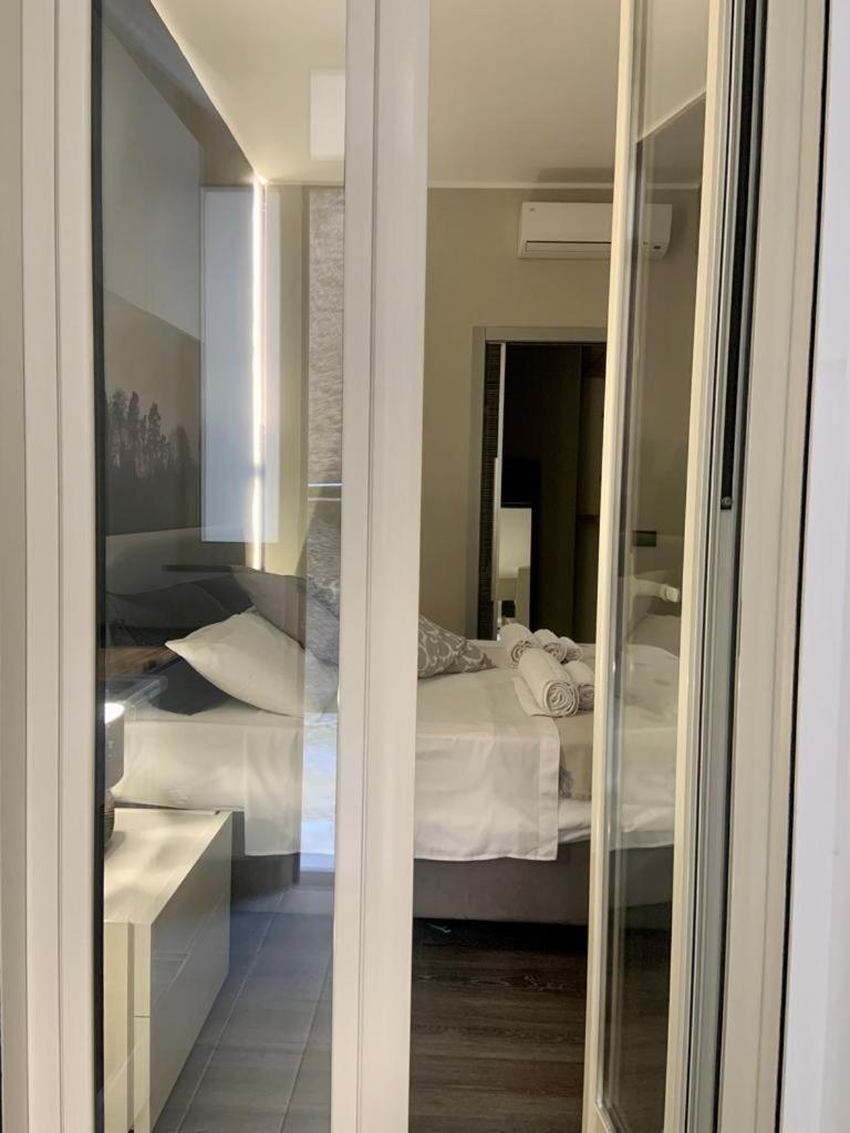 Relais Casa Via Generale Del Buono 13 Milazzo Appartement Buitenkant foto